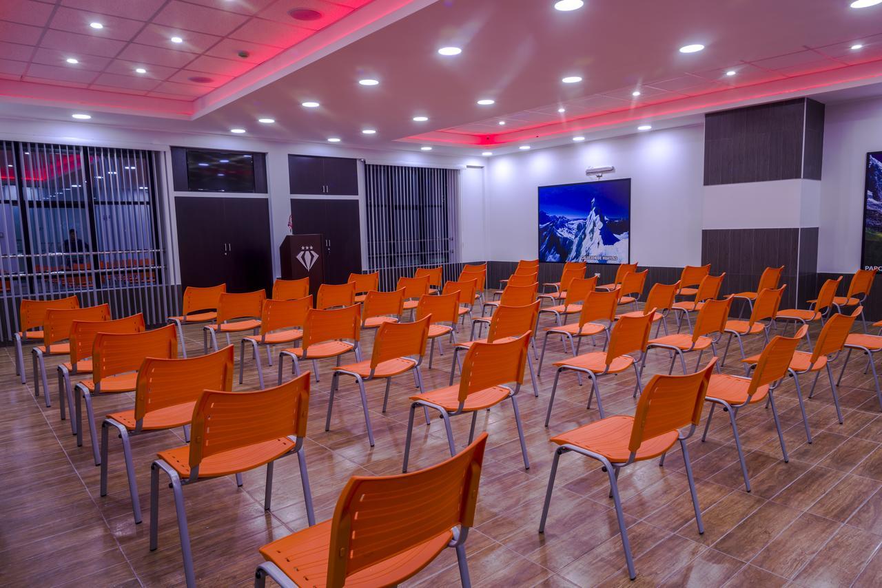 Hotel El Rubi Уарас Экстерьер фото